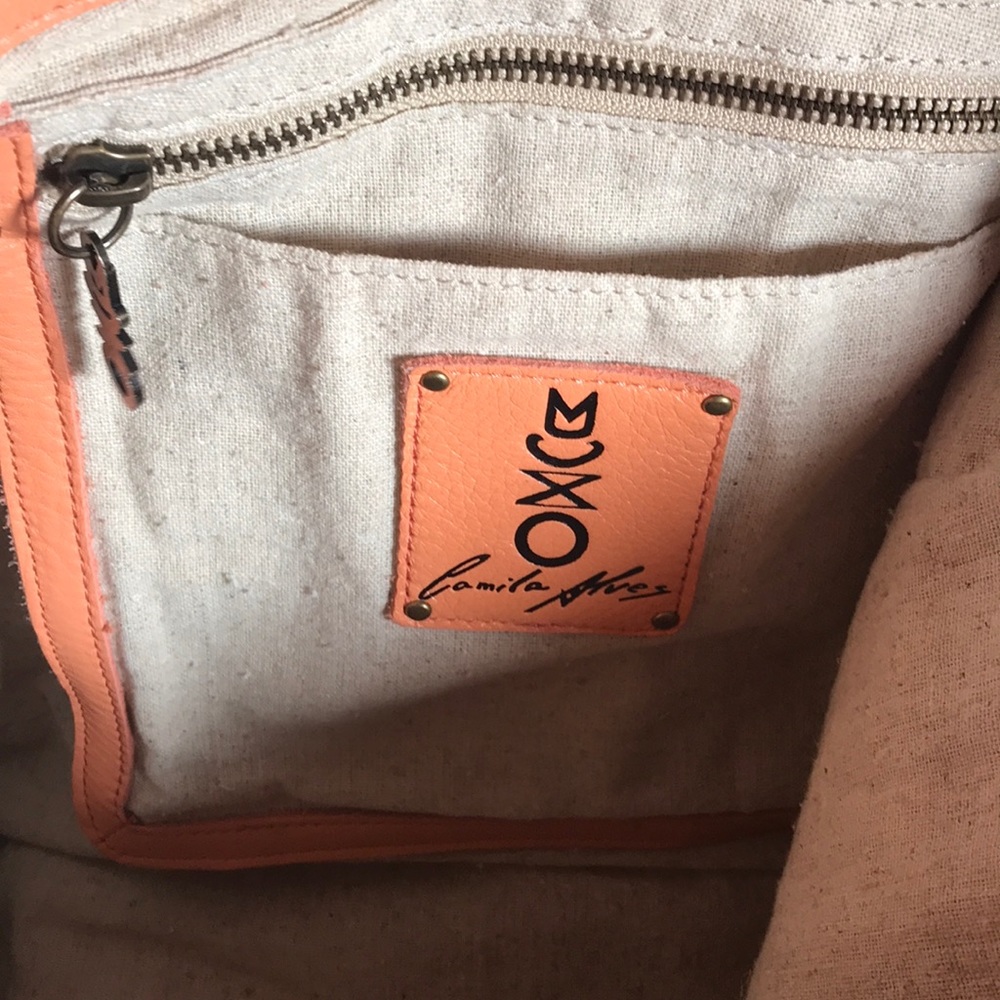 🎁 Camila Alves Muxo Shoulder Bag 😍 - Picture 6 of 8
